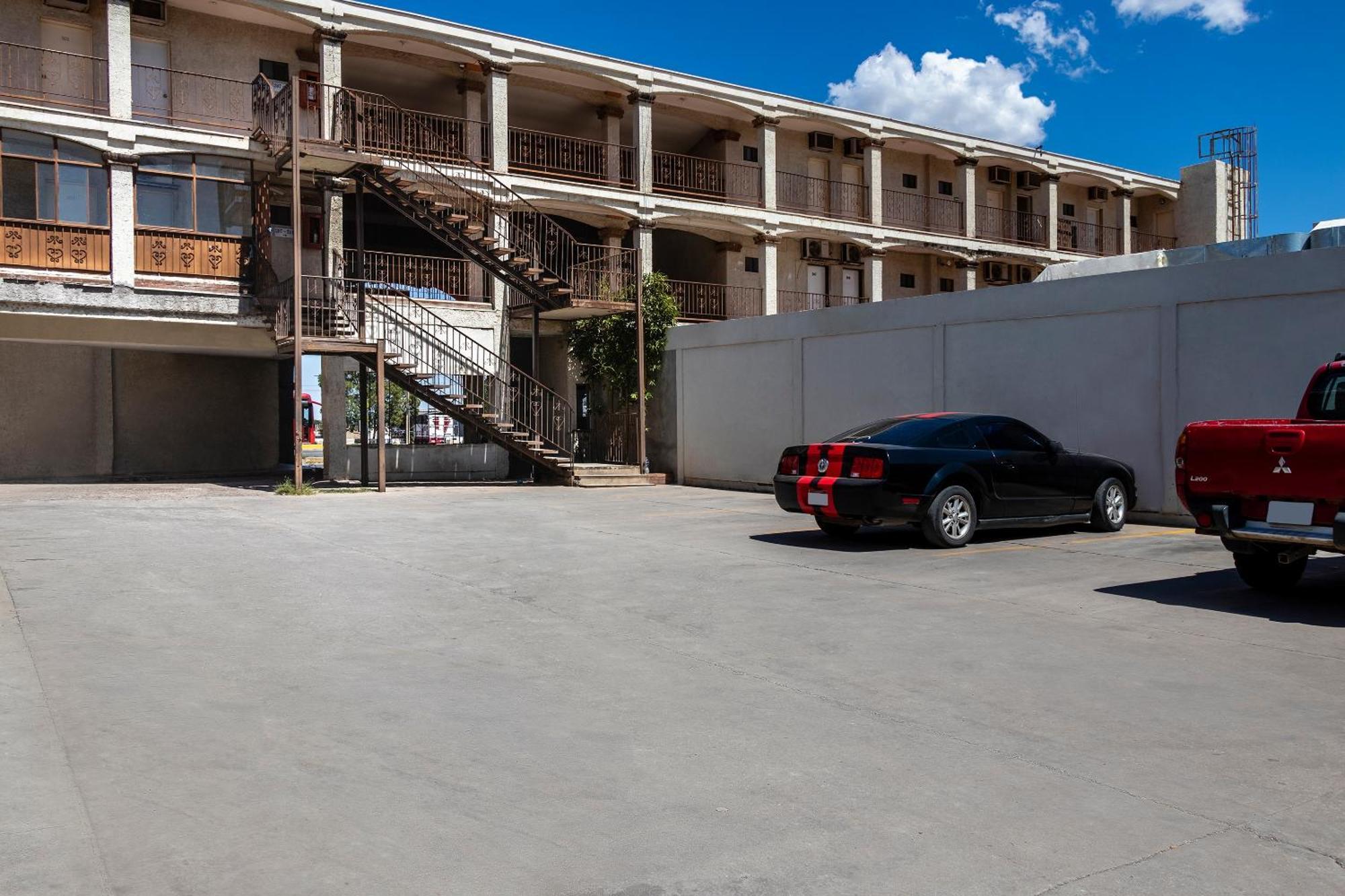 Oyo Hotel Real Del Sur, Estadio Chihuahua Luaran gambar